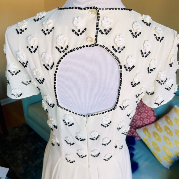 French Connection Off White Short Sleeve Beaded Bodice Dress Women’s Size 8 - Picture 9 of 12